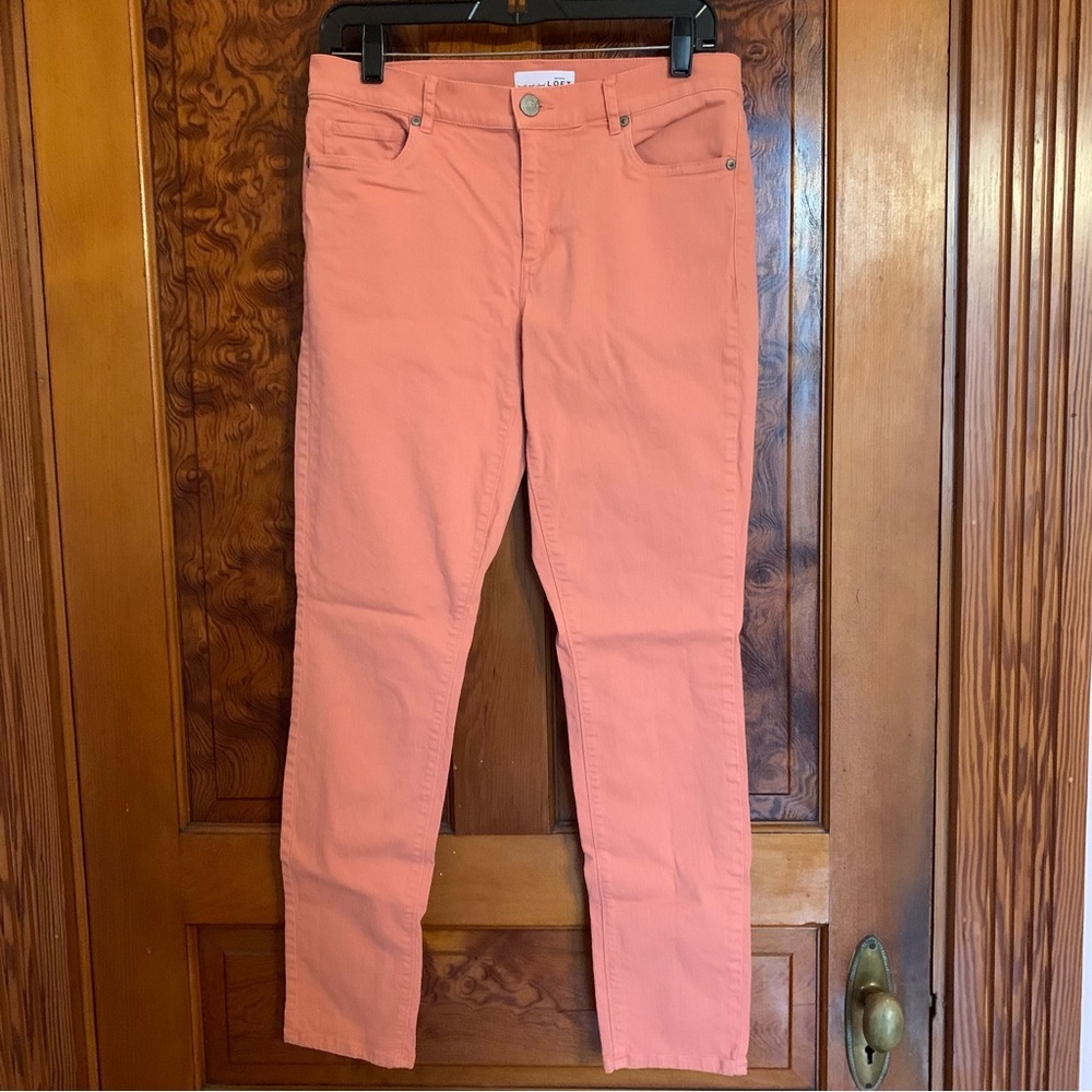 Modern Skinny jeans from Loft. Deep peach/coral color. Size 29 / 8. Like new!